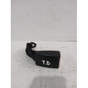 Recambio de enganche cinturon trasero derecho para mazda 3 sedán (bk) 1.6 (bk12) referencia OEM IAM BPYK5772002  