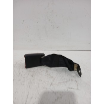 Recambio de enganche cinturon trasero derecho para mazda 3 sedán (bk) 1.6 (bk12) referencia OEM IAM BPYK5772002  