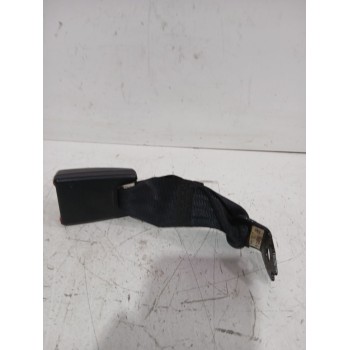 Recambio de enganche cinturon trasero derecho para mazda 3 sedán (bk) 1.6 (bk12) referencia OEM IAM BPYK5772002  