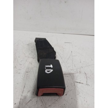 Recambio de enganche cinturon trasero derecho para mazda 3 sedán (bk) 1.6 (bk12) referencia OEM IAM BPYK5772002  