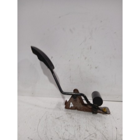 Recambio de pedal acelerador para mazda 3 sedán (bk) 1.6 (bk12) referencia OEM IAM BP4L41600C  