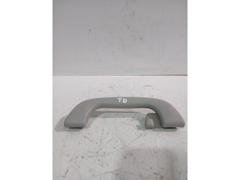 Recambio de asidero techo trasero derecho para mazda 3 sedán (bk) 1.6 (bk12) referencia OEM IAM D3504402184  