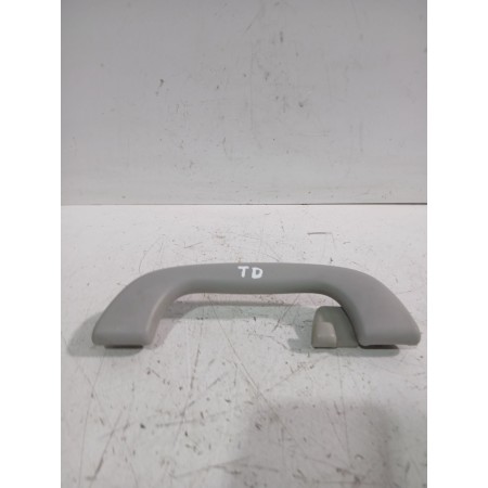 Recambio de asidero techo trasero derecho para mazda 3 sedán (bk) 1.6 (bk12) referencia OEM IAM D3504402184  