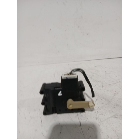 Recambio de motor apertura trampilla para mazda 3 sedán (bk) 1.6 (bk12) referencia OEM IAM HB601BN8V01  