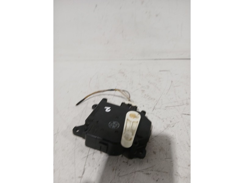 Recambio de motor apertura trampilla para mazda 3 sedán (bk) 1.6 (bk12) referencia OEM IAM HB601BN8V01  