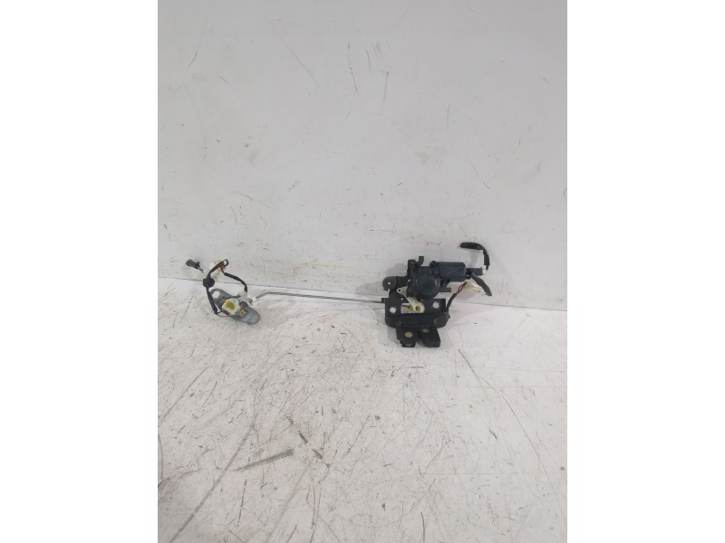 Recambio de cerradura maletero / porton para mazda 3 sedán (bk) 1.6 (bk12) referencia OEM IAM BP4K62310D  