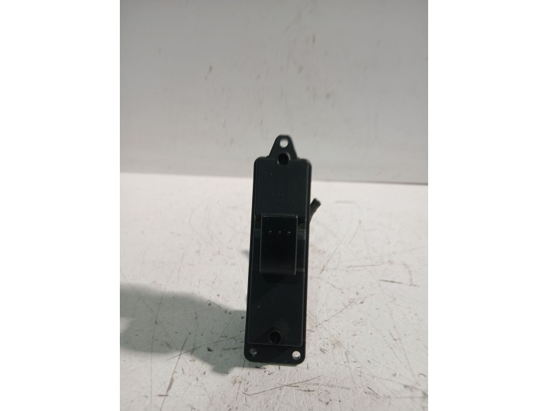 Recambio de mando elevalunas trasero derecho para mazda 3 sedán (bk) 1.6 (bk12) referencia OEM IAM BP4K66380  