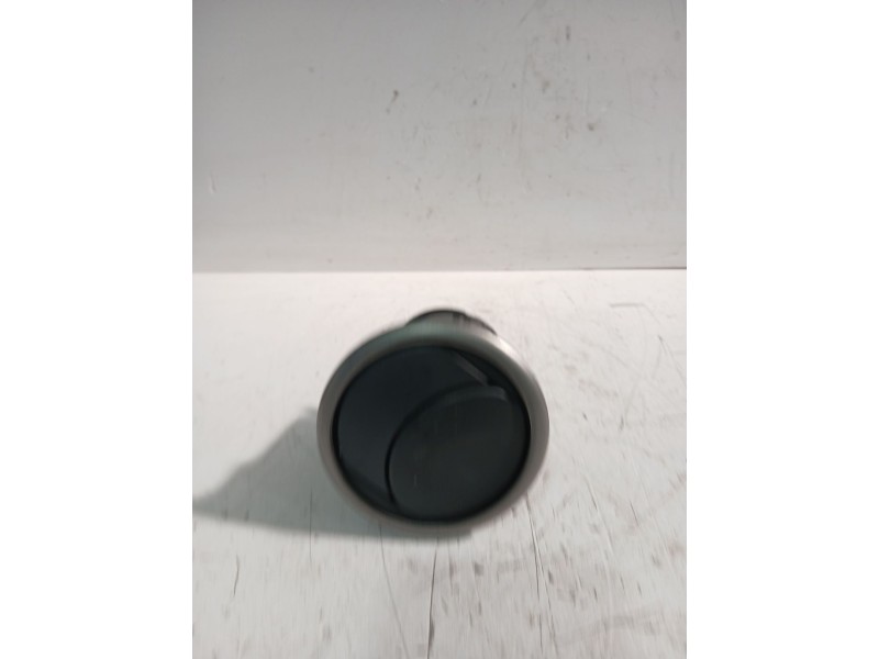 Recambio de rejilla aireadora para mazda 3 sedán (bk) 1.6 (bk12) referencia OEM IAM BP4KGM731  
