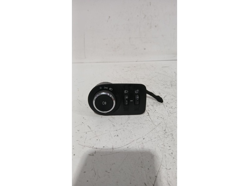 Recambio de mando luces para opel corsa d (s07) 1.2 (l08, l68) referencia OEM IAM 13310330  