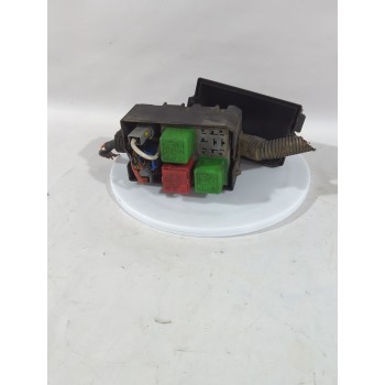 CAJA RELES / FUSIBLES 13140088/13208243 