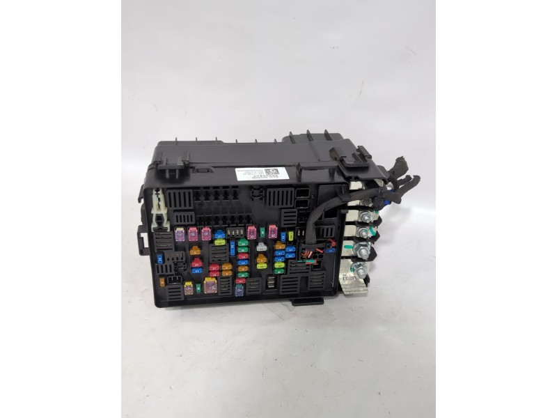 Recambio de caja reles / fusibles para mg zs suv (azs1) 1.5 vti referencia OEM IAM 11213743  