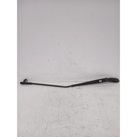 Recambio de brazo limpia delantero derecho para mazda 3 sedán (bk) 1.6 (bk12) referencia OEM IAM BP4L67321E  