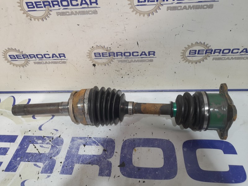 Recambio de transmision delantera derecha para mitsubishi montero (l040) 2.5 turbodiesel referencia OEM IAM MR453384  