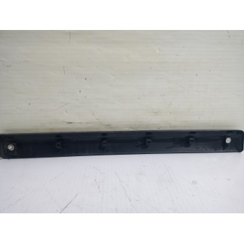 Recambio de moldura para citroën c4 sedan collection referencia OEM IAM 9653932677  