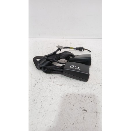 Recambio de enganche cinturon trasero derecho para mg zs suv (azs1) 1.5 vti referencia OEM IAM 11615129PHD  