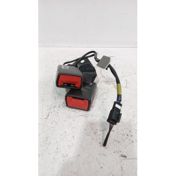 Recambio de enganche cinturon trasero derecho para mg zs suv (azs1) 1.5 vti referencia OEM IAM 11615129PHD  