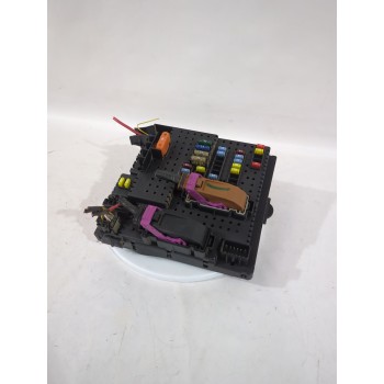 CAJA RELES / FUSIBLES 30786646 