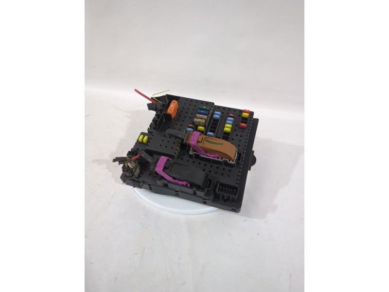Recambio de caja reles / fusibles para volvo xc70 i cross country (295) d5 awd referencia OEM IAM 30786646  