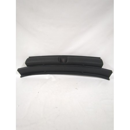 Recambio de moldura maletero para mg zs suv (azs1) 1.5 vti referencia OEM IAM 544744204/11413183  