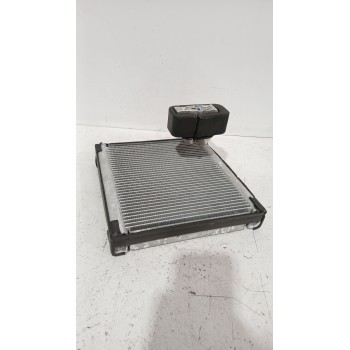 Recambio de evaporador aire acondicionado para mg zs suv (azs1) 1.5 vti referencia OEM IAM WQT136070  