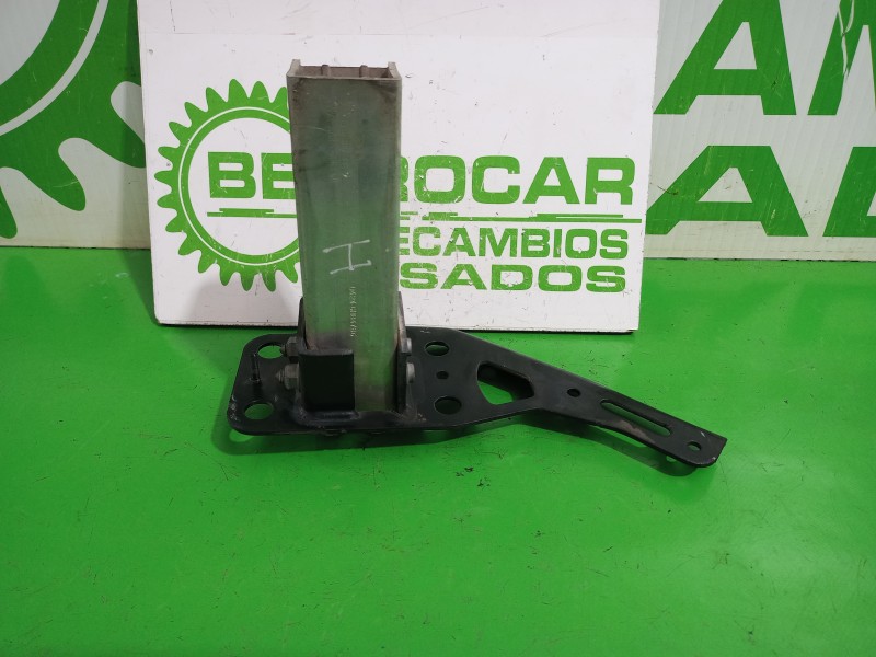 Recambio de puntera delantera izquierda de paragolpes para audi a6 berlina (4f2) 2.4 referencia OEM IAM 4F0807133  