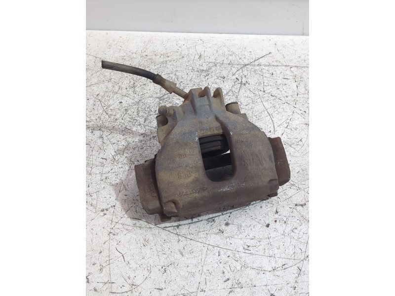 Recambio de pinza de freno delantera derecha para volvo xc70 i cross country (295) d5 awd referencia OEM IAM 8251317  