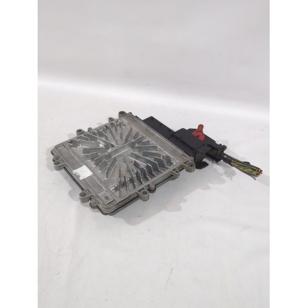 Recambio de centralita motor uce para volvo xc70 i cross country (295) d5 awd referencia OEM IAM 30771550AB  