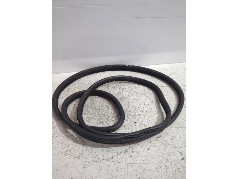 Recambio de gomas contorno puerta para volvo xc70 i cross country (295) d5 awd referencia OEM IAM 30634691  