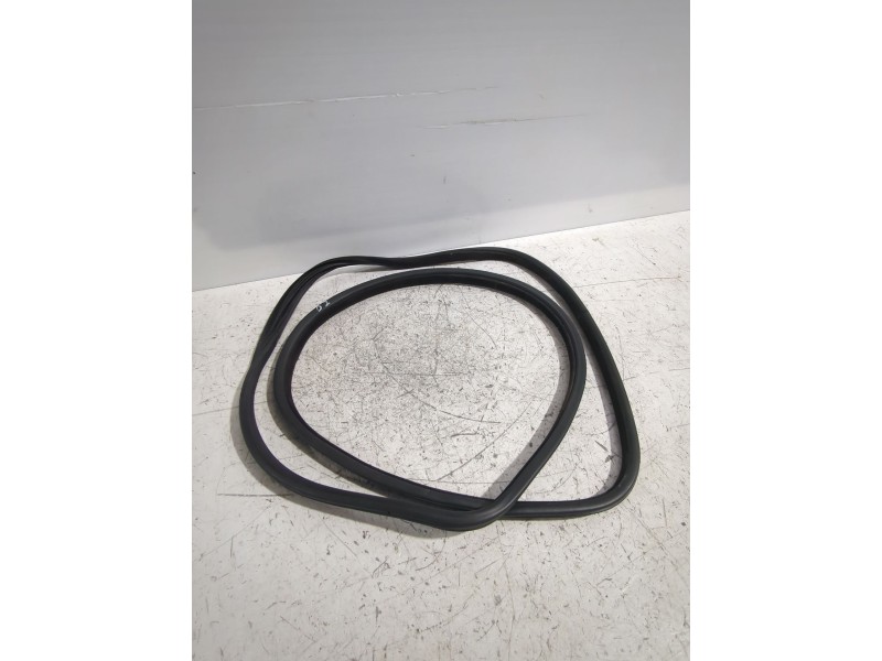 Recambio de gomas contorno puerta para volvo xc70 i cross country (295) d5 awd referencia OEM IAM 30634690  
