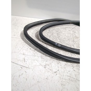 Recambio de gomas contorno puerta para volvo xc70 i cross country (295) d5 awd referencia OEM IAM 30779418  
