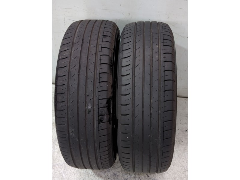 Recambio de neumaticos para volvo xc70 i cross country (295) d5 awd referencia OEM IAM 215 /65R1698H  