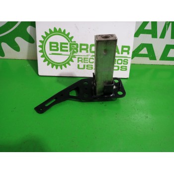 Recambio de puntera delantera derecha de paragolpes para audi a6 berlina (4f2) 2.4 referencia OEM IAM 4F0807134  