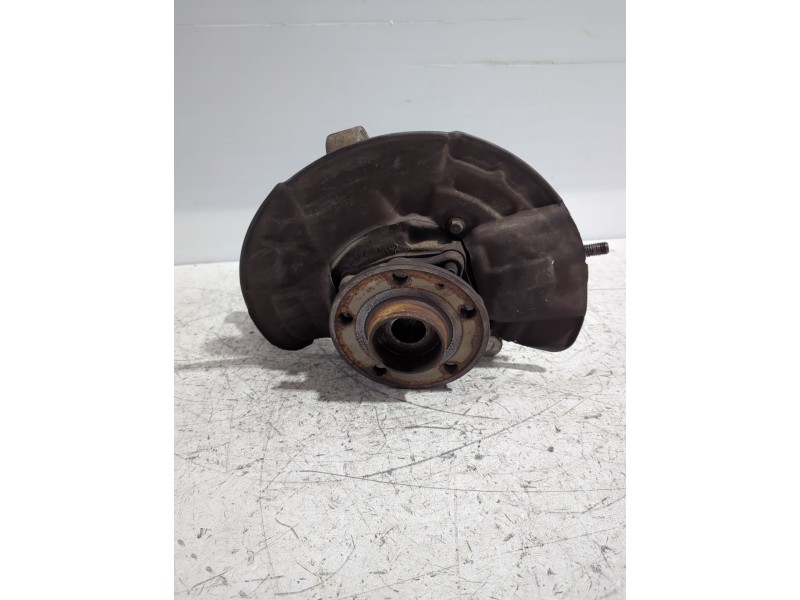 Recambio de mangueta delantera izquierda para volvo xc70 i cross country (295) d5 awd referencia OEM IAM 30760714  