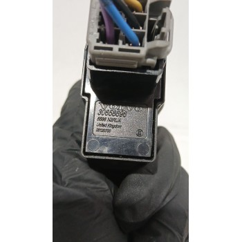 Recambio de mando elevalunas trasero derecho para volvo xc70 i cross country (295) d5 awd referencia OEM IAM 30658696  