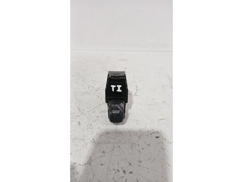 Recambio de mando elevalunas trasero izquierdo para volvo xc70 i cross country (295) d5 awd referencia OEM IAM 30658696  