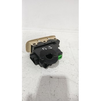Recambio de mando elevalunas delantero izquierdo para volvo xc70 i cross country (295) d5 awd referencia OEM IAM 30773895  