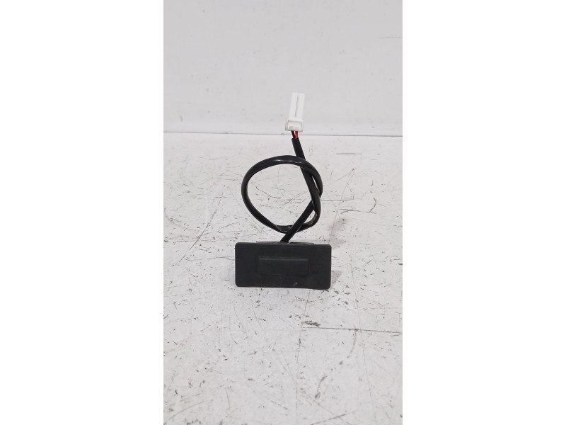 Recambio de maneta exterior porton para mg zs suv (azs1) 1.5 vti referencia OEM IAM 11661305  