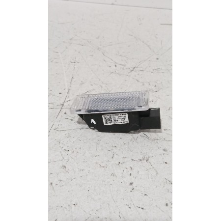Recambio de luz interior para mg zs suv (azs1) 1.5 vti referencia OEM IAM 10466296  