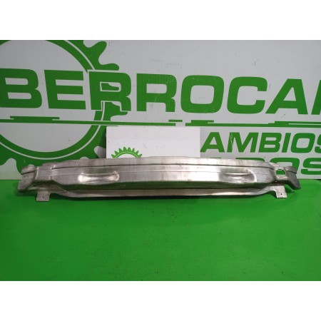 Recambio de refuerzo paragolpes delantero para audi a6 berlina (4f2) 2.4 referencia OEM IAM 4F0807111  