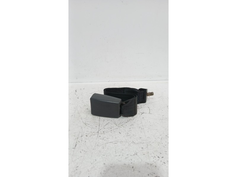 Recambio de enganche cinturon trasero derecho para fiat punto descapotable (176_) 60 1.2 (176ar_, 176br_) referencia OEM IAM 182