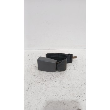 Recambio de enganche cinturon trasero derecho para fiat punto descapotable (176_) 60 1.2 (176ar_, 176br_) referencia OEM IAM 182