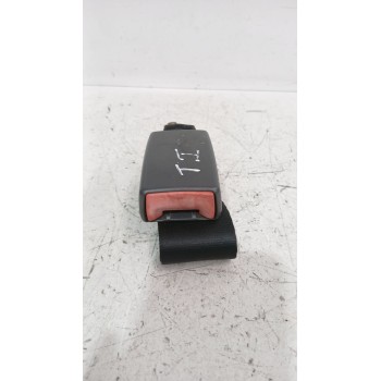Recambio de enganche cinturon trasero izquierdo para fiat punto descapotable (176_) 60 1.2 (176ar_, 176br_) referencia OEM IAM 1