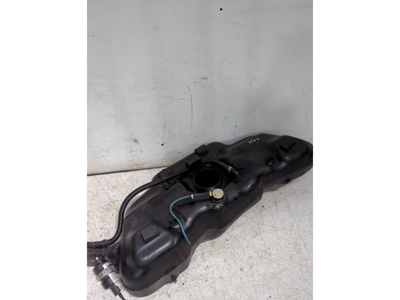 Recambio de deposito combustible para fiat punto descapotable (176_) 60 1.2 (176ar_, 176br_) referencia OEM IAM 7739495  