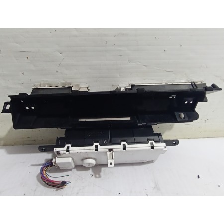 Recambio de pantalla multifuncion para toyota prius (nhw20) basis referencia OEM IAM 769362060L  