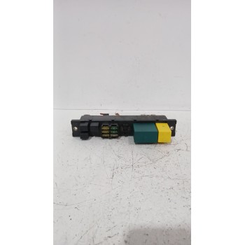 Recambio de caja reles / fusibles para fiat punto descapotable (176_) 60 1.2 (176ar_, 176br_) referencia OEM IAM 46477229  