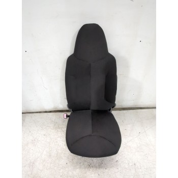 ASIENTO DELANTERO IZQUIERDO 