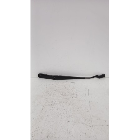 Recambio de brazo limpia delantero izquierdo para mg zs suv (azs1) 1.5 vti referencia OEM IAM 11598049  