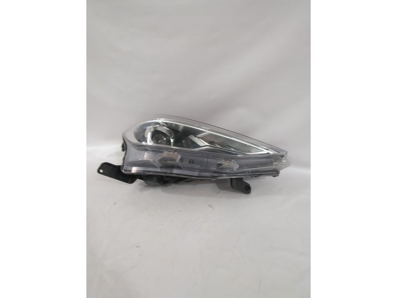Recambio de faro derecho para mg zs suv (azs1) 1.5 vti referencia OEM IAM 11990304  