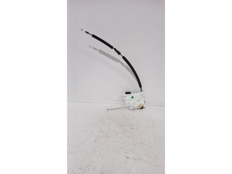Recambio de cerradura puerta delantera derecha para mg zs suv (azs1) 1.5 vti referencia OEM IAM 11095995  
