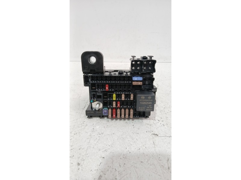 Recambio de caja reles / fusibles para mg zs suv (azs1) 1.5 vti referencia OEM IAM 10577500  